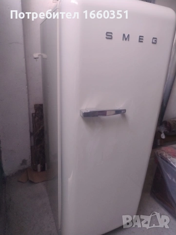 Хладилник SMEG, снимка 11 - Хладилници - 54239359