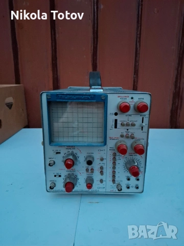 Продава се осциоскоп TELEQUIPMENT. 