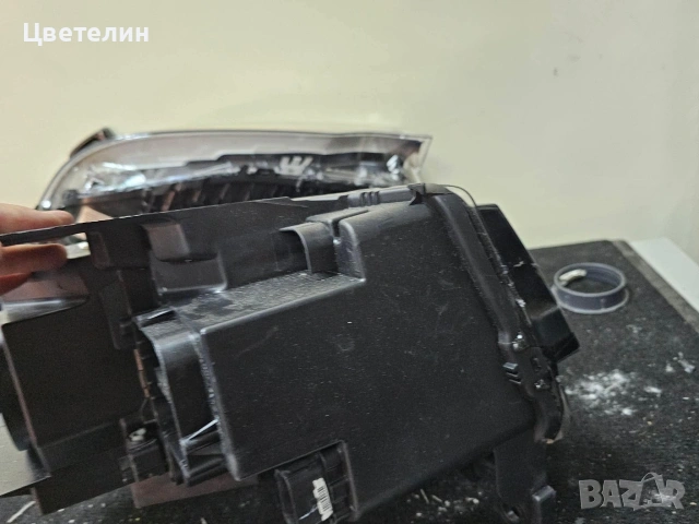 Ляв фар за Jeep Grand Cherokee Wk2, снимка 6 - Части - 55219130