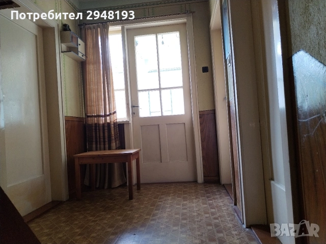 Къща с двор и гараж , снимка 9 - Къщи - 55150841