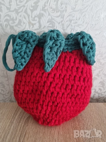 Ръчно плетени дамски и детски чанти, снимка 10 - Чанти - 54319637