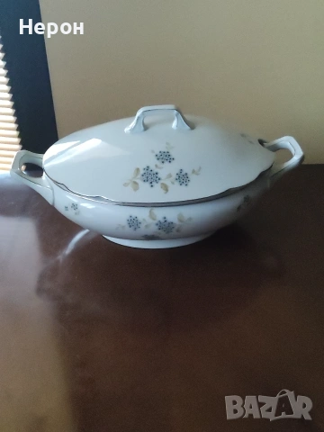 Порцеланов супник