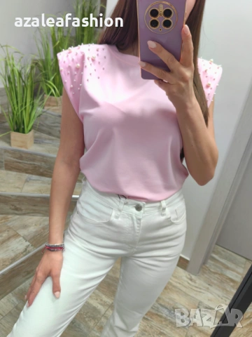 Дамски топ с подплънки