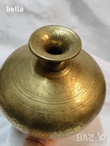 Автентичен индийски ритуален съд Чамбу (Chambu), изработен от дебел и масивен месинг., снимка 16 - Антикварни и старинни предмети - 54649395