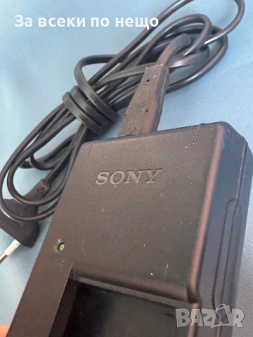 Оригинално зарядно за фотоапарат , Sony BC-CSGC , зарежда батерии NP-FG1 NP-BG1, снимка 3 - Батерии, зарядни - 54571500