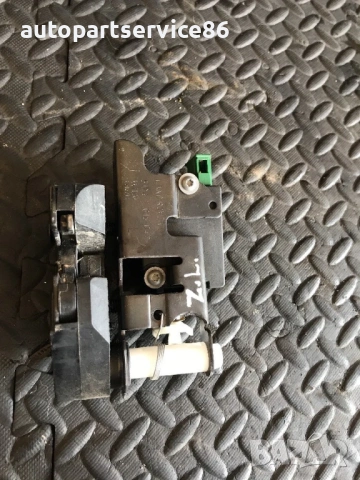 Ляв долен заключващ механизъм на багажник за Land Rover Discovery IV (2011) 51247016049