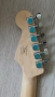 Продавам китара Stratocaster Squier + усилвател Fender, distortion педал и аксесоари, снимка 5