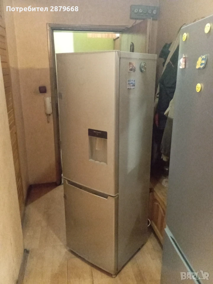 Продавам запазен хладилник с фризер , снимка 1