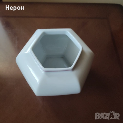 Порцеланова ваза, снимка 8 - Вази - 55168373