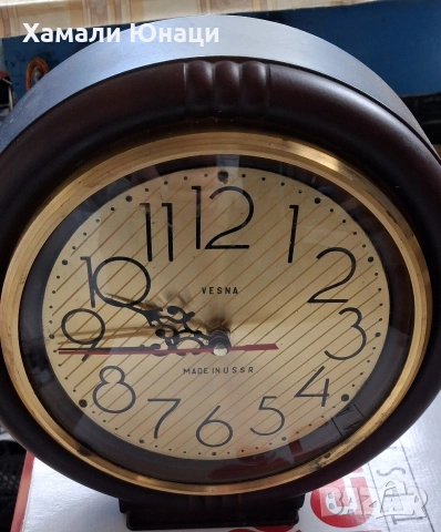 Ретро стенен часовник VESNA Made in USSR, снимка 2 - Антикварни и старинни предмети - 54649719