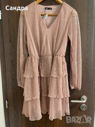 Пепелно розова рокля