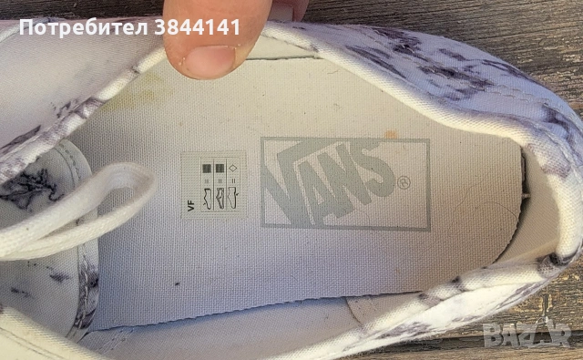 VANS 44, снимка 3 - Спортни обувки - 54236821