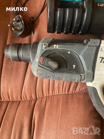 Акумулаторен перфоратор Makita DHR202 , снимка 3 - Перфоратори - 53956529