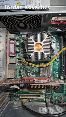 настолен компютър fujitsu siemens за части, снимка 2 - Геймърски - 53970807