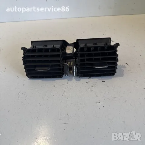 Преден въздуховод на арматурното табло за Volvo XC60 2.4 TDI (2011) 06777-001 OEM, снимка 3 - Части - 55655393