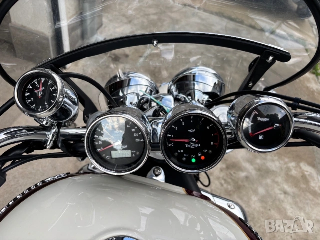 Triumph Rocket 3 Classic 2006 , снимка 11 - Мотоциклети и мототехника - 54774433