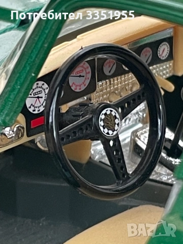Ретро модел на jaguar E 1961 1/18, снимка 8 - Колекции - 54199022
