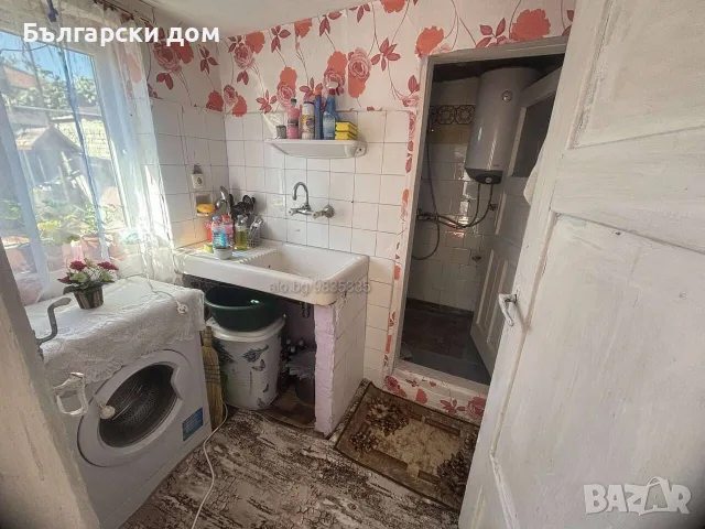 Продава се едноетажна къща на Пинета в общ двор с друга къща - гр. Добрич за 39 000 €, снимка 10 - Етаж от къща - 55389697