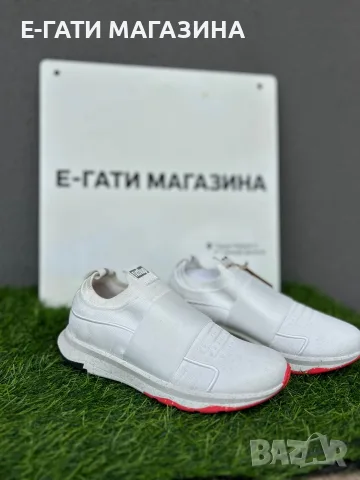 Дамски маратонки FitFlop – slip-on модел, в бяло