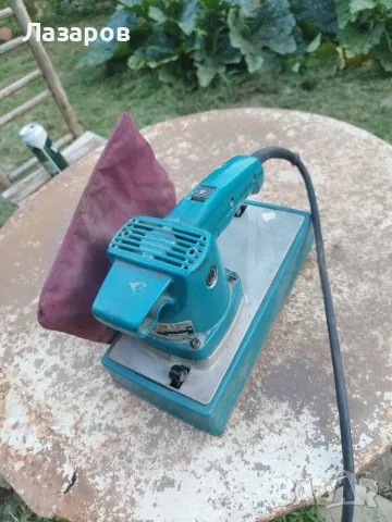 Виброшлайф Makita 520w, снимка 2 - Шлайфмашини - 55513469
