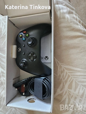 x box one 1 tb, снимка 3 - Xbox конзоли - 54676411
