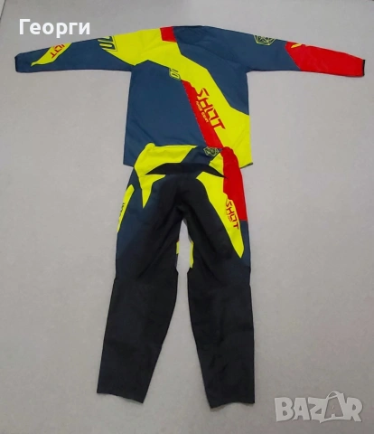 Екип за мотокрос и ръкавици Shot Race Gear M, снимка 2 - Аксесоари и консумативи - 54639934