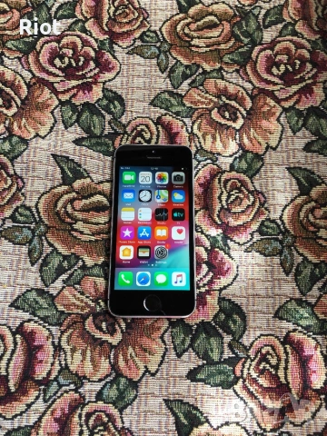 Продавам iPhone 5s