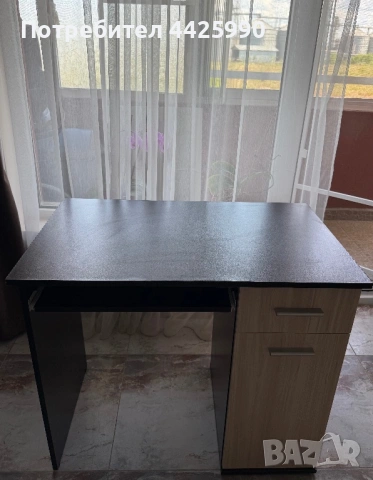 Продавам компютърно бюро в добро състояние. , снимка 3 - Бюра - 54573870
