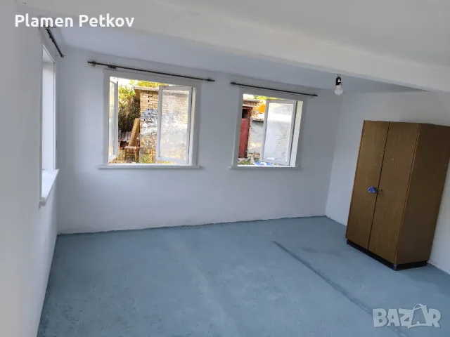 Продава се триетажна къща  с гараж 300 кв. м. в гр Бяла в съседство с гр. Обзор  , снимка 8 - Къщи - 55511188