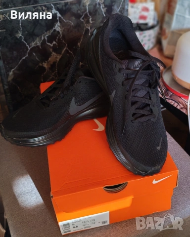 Дамски маратонки Nike 39 номер, снимка 6 - Маратонки - 54305723