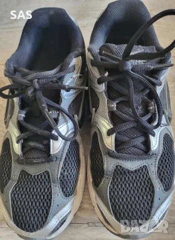 Маратонки Nike Размер по етикет 41-42, снимка 2 - Маратонки - 55522360
