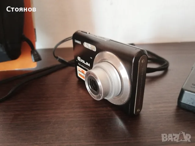 Камера CASIO EXILIM EX-Z75 7.2 MP, снимка 5 - Фотоапарати - 55351051