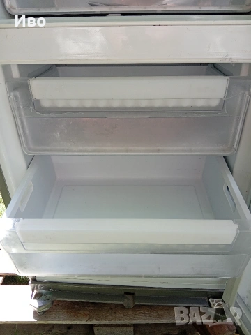 Голям хладилник с фризер " Hotpoint" 190/70/70см с "No frost" система! Спешно и изгодно!, снимка 6 - Хладилници - 54669131