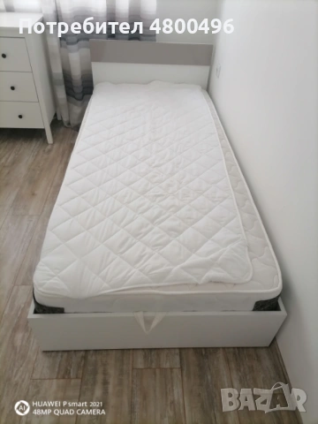 Продавам 2 единични легл90/2000+скрин в. 82/ш. 90 дълбочина45