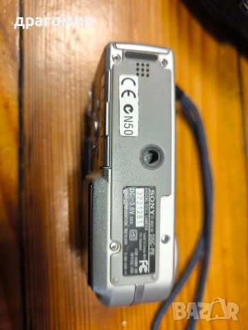 SONY DSC-P8, снимка 12 - Фотоапарати - 53959488