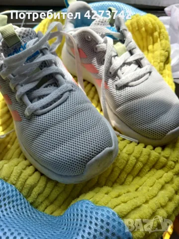 Детски маратонки Adidas, снимка 3 - Детски маратонки - 55405985