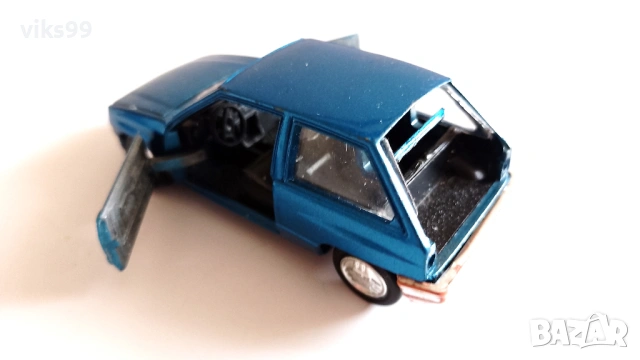 OPEL CORSA-SR - GAMA Made in West Germany 1:43, снимка 3 - Колекции - 54616617