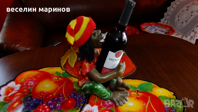 Продавам ваза за цветя и две стойки за вино с две кани, снимка 6 - Вази - 38618210