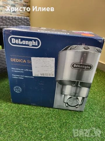Кафемашина с ръкохватка DeLonghi Dedica EC685.W Делонги , снимка 16 - Кафемашини - 55569891