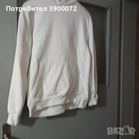 суичър бял с качулка 
