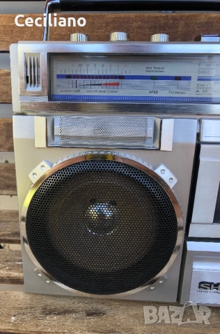 SHARP GF 6363Z -радиокасетофон-Vintage Boombox, снимка 2 - Радиокасетофони, транзистори - 54542797