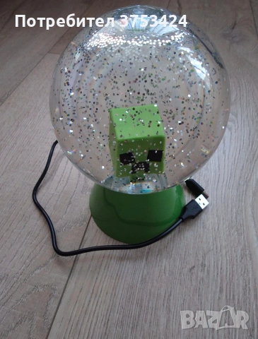 Лампа Paladone Games: Minecraft - Creeper (LED Glitter Ball), снимка 3 - Детски нощни лампи - 54148391