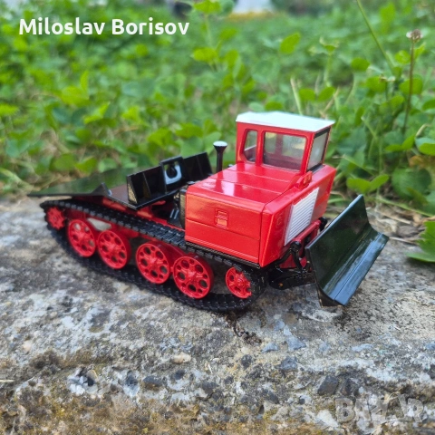 ТДТ-55 ОНЕЖЕЦ В МАЩАБ 1:43, снимка 2 - Колекции - 55081798