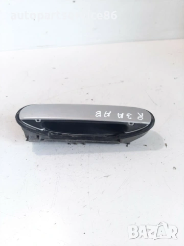 Външна дръжка за задна дясна врата сребриста за Audi A8 (2002) 4B1837886, снимка 2 - Части - 54653331