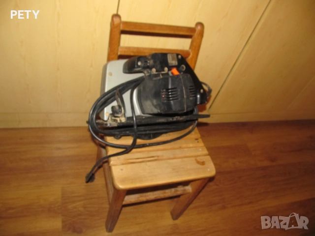 ръчен циркуляр Black & Decker, снимка 3 - Циркуляри - 54663252