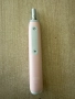 Продавам електрическа четка за зъби Oral-B iO 3, снимка 2