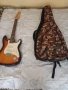Продавам електрическа китара модел fender в много добро състояние, с класически fender цвят., снимка 2