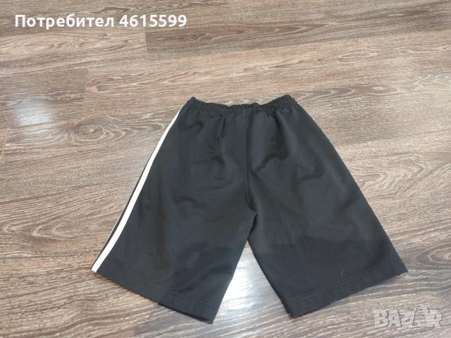 панталони на Adidas , снимка 2 - Детски къси панталони - 54990319