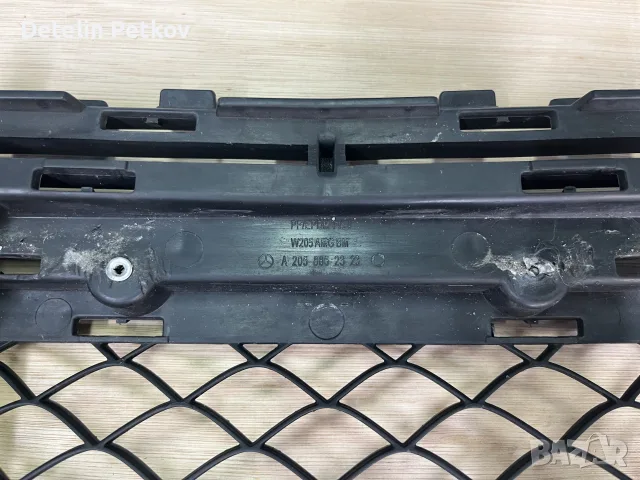 Решетка в предна броня Мерцедес Ц клас , снимка 3 - Части - 55347256
