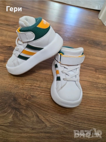 Детски кецове/обувки Adidas, снимка 2 - Детски маратонки - 54996667